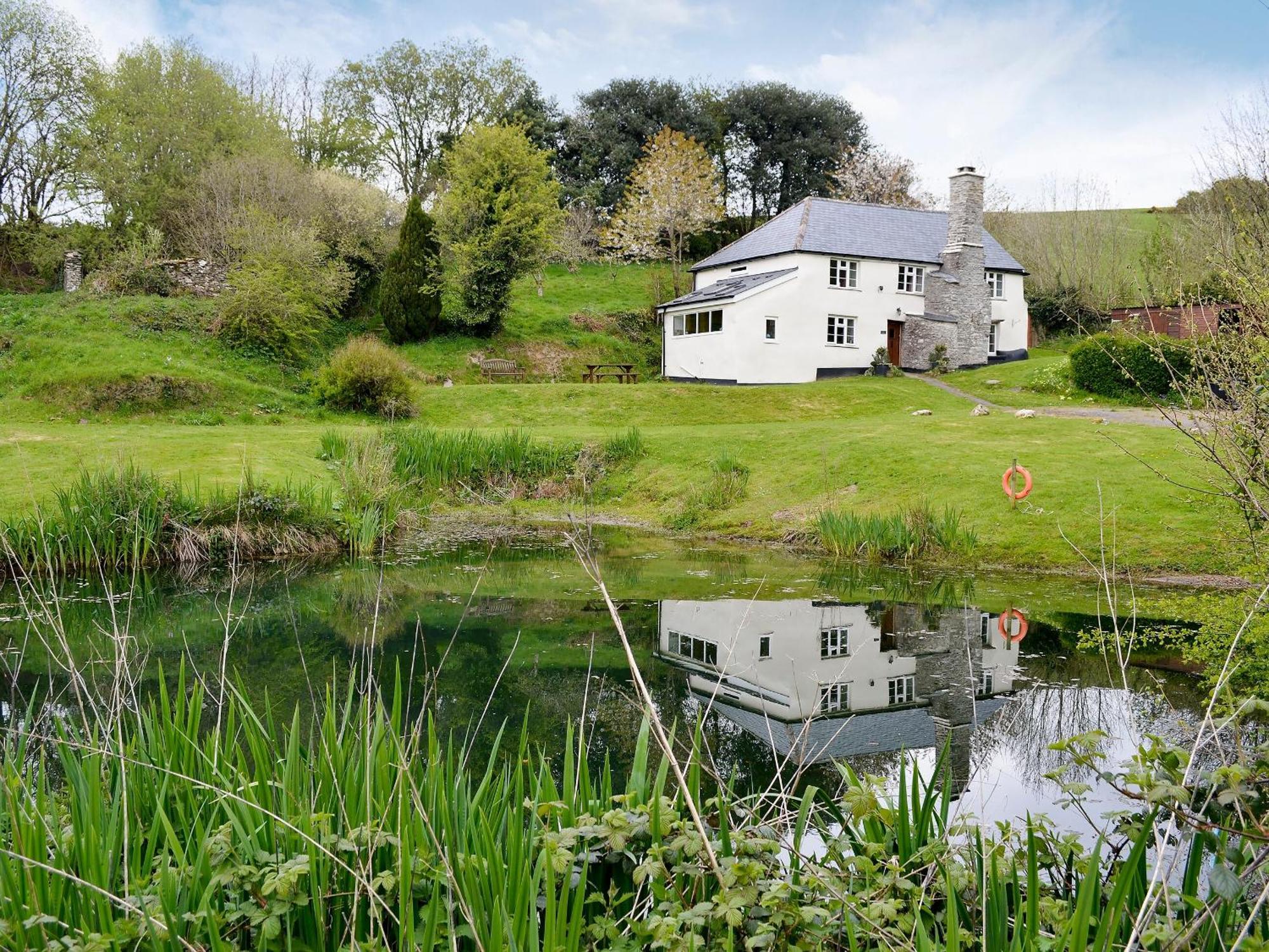 North Huckham Villa Exton  Exterior photo